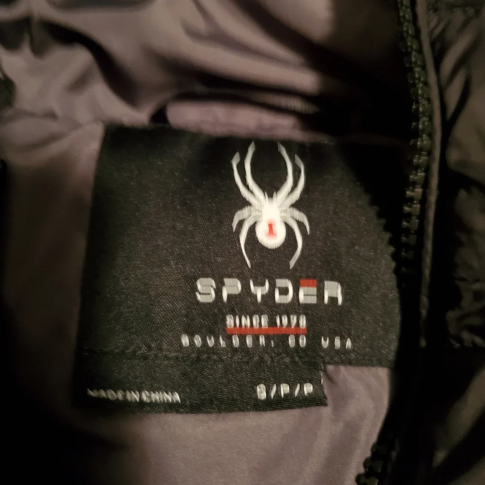 Mens Spyder Puffer Jacket with hood. Size Small.  Black.   In good condition. - Picture 3 of 7